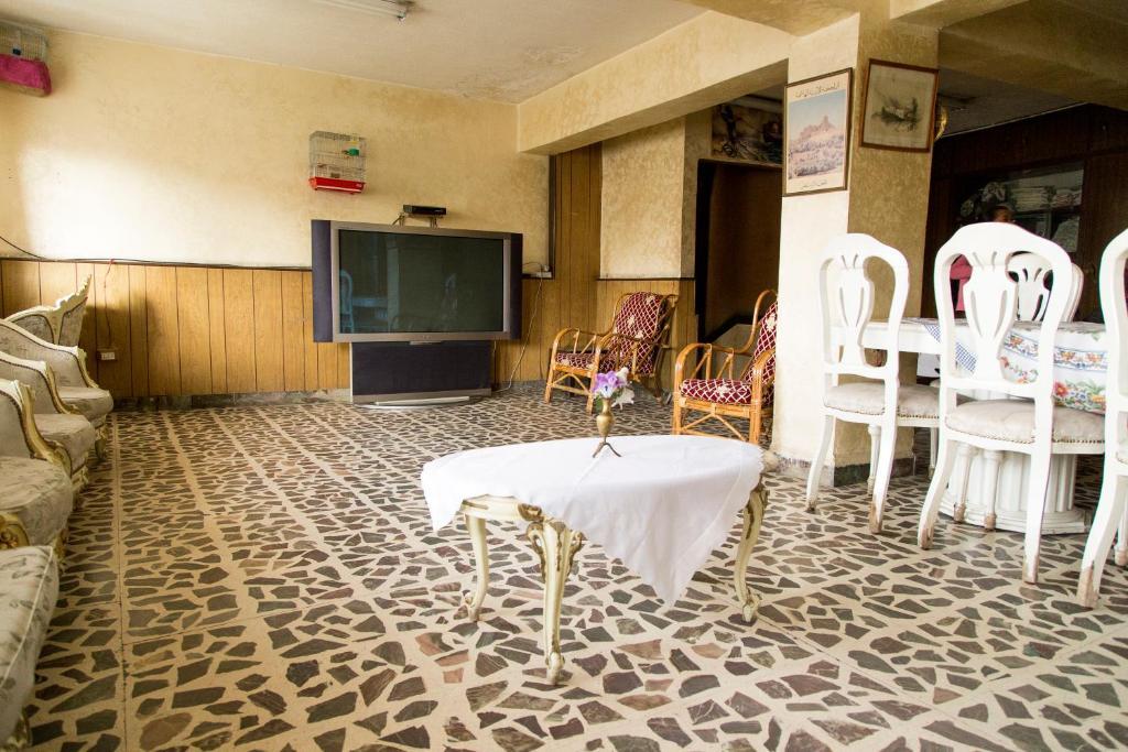 Sun Rise Hotel & Hostel & Tours Amman Exteriör bild