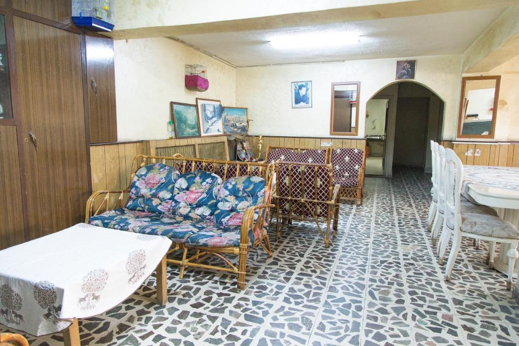 Sun Rise Hotel & Hostel & Tours Amman Exteriör bild