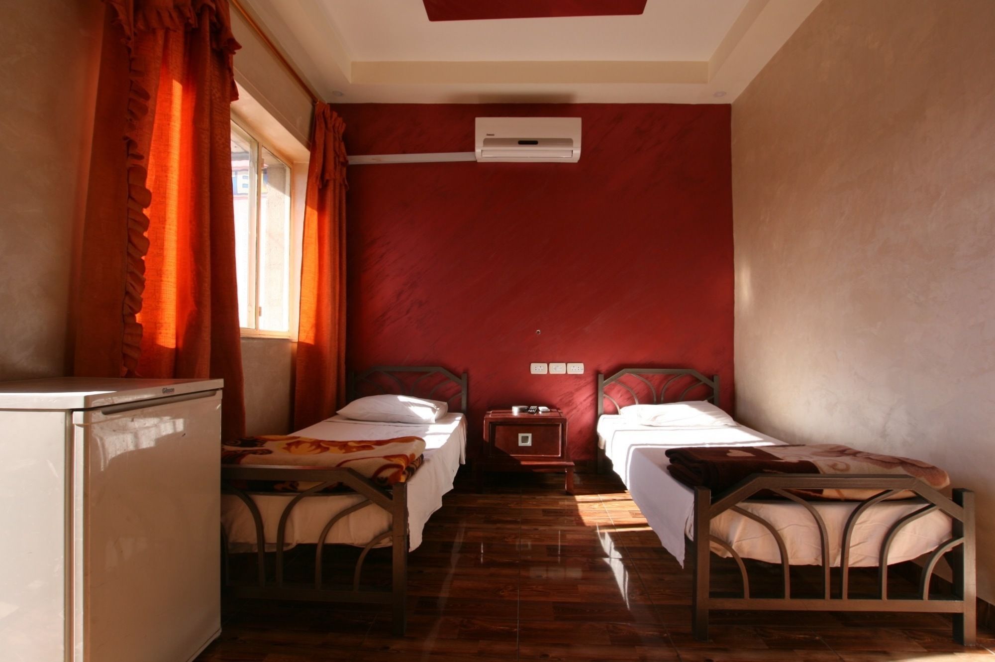 Sun Rise Hotel & Hostel & Tours Amman Exteriör bild